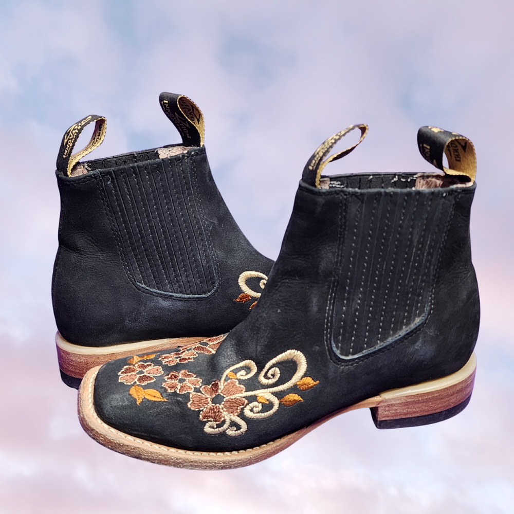 Innovation Black Western Leather Pull On Embroidered Square Toe Chelsea Boot 6